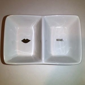 NEW Valentines Day Rae Dunn Gold “Muah” Ceramic Tray